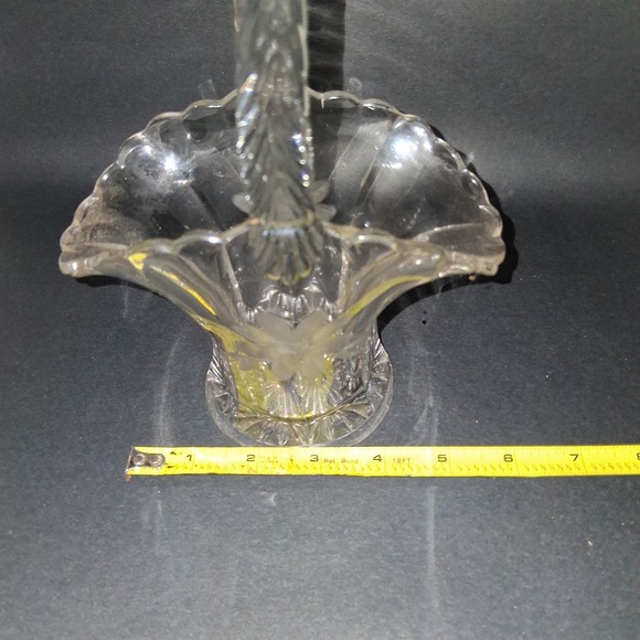 Duncan and Miller 9" Glass Bride's Basket‎ - Picture 6 of 7